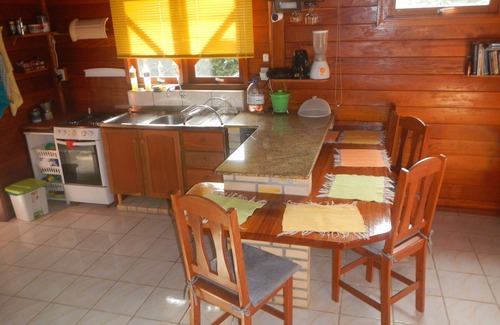 Barra de Ibiraquera Chalet De Ski | Chalet en bois confortable avec wifi