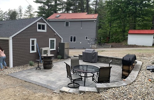 Shapleigh Maison | Cozy year round cottage on Square Pond with gradual sandy beach.