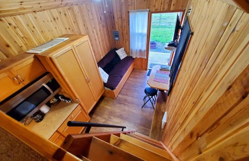 Forks Maison | Magnifiquement conçu Loft Retreat droit en ville ~ Spacieux, confortable et propre