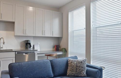 Lower Lawrenceville Appartement | CozySuites Dream SDO, Lawrenceville