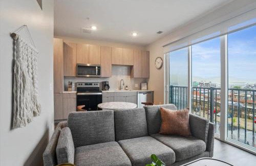 Lower Lawrenceville Appartement | CozySuites Roomy 1BR, Lawrenceville