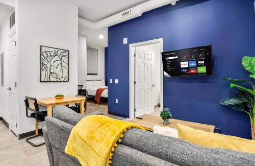 Cultural District Appartement | CozySuites Stunning 1BR in Downtown Pitts #9