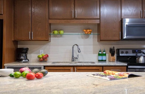 Downtown Dallas Appartement | CozySuites | TWO Classy 2BR Condo on Elm St.