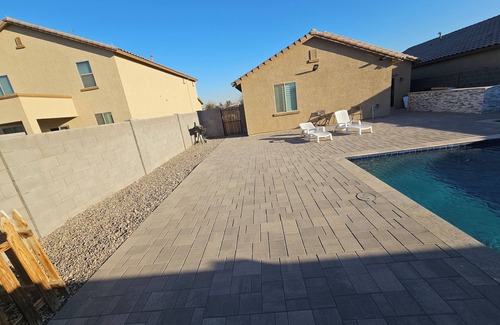 Estrella Village Maison | Cozzy & Charming 3-bedroom and 2 full baths house & pool & WiFi in Tolleson.