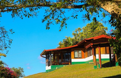 Santa Barbara de Heredia Maison | 2 Bedroom, 2 Bath Office, Open Floor Plan on beautiful coffee farm