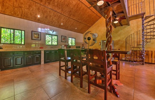 Venado Maison | Éveillez vos sens dans une forêt tropicale luxuriante du Costa Rica!