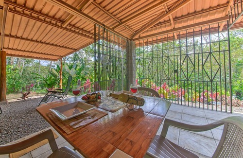 Venado Maison | Éveillez vos sens dans une forêt tropicale luxuriante du Costa Rica!