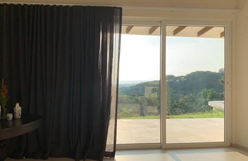 Playa Negra Maison | House with terrace and pool.