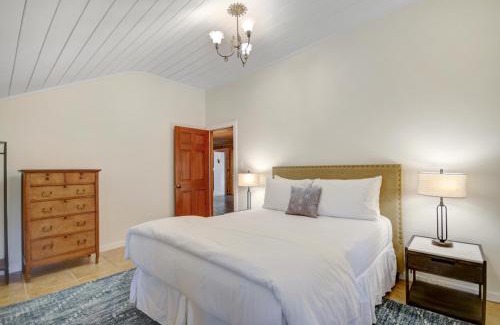 Sonoma Maison | Craftsman Style Cabin In The Heart Of Sonoma- Includes Wine Tasting Passport