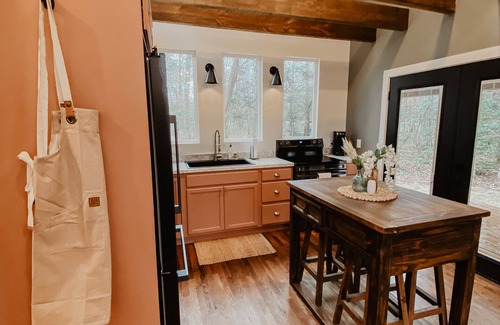 Spencer Maison | Crane's Cabin at Fall Creek Falls State Park- Outdoor Bathtub, Fireplace