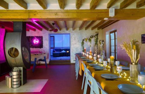 Champcevrais Villa | Crazy Villa Gaudiniere 89 - Heated pool - Multisport - 2h Paris - 30p