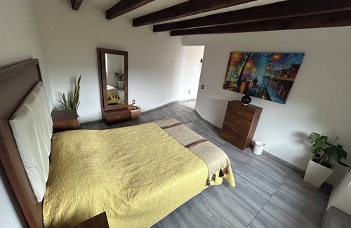 Jocotitlan Appartement | Create great moments in this beautiful space and enjoy the Jacuzzi.