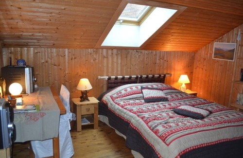 Thones Lit Et Petit-Déjeuner | Created in an old mill, 5 minutes from the town center and access to the via ferrata