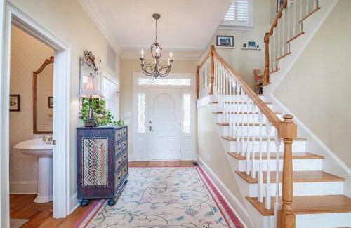 Litchfield by the Sea Maison | Creek Front Beach House in gated Litchfield by the Sea