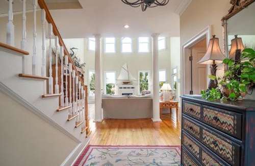 Litchfield by the Sea Maison | Creek Front Beach House in gated Litchfield by the Sea