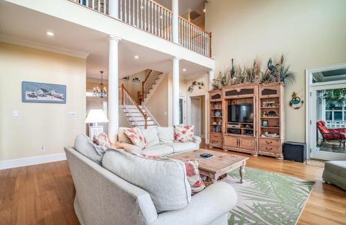 Litchfield by the Sea Maison | Creek Front Beach House in gated Litchfield by the Sea