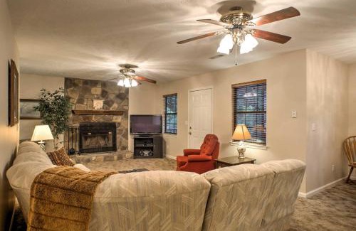 Ooltewah Maison | Creekfront Cabin Near Chattanooga with Hot Tub!