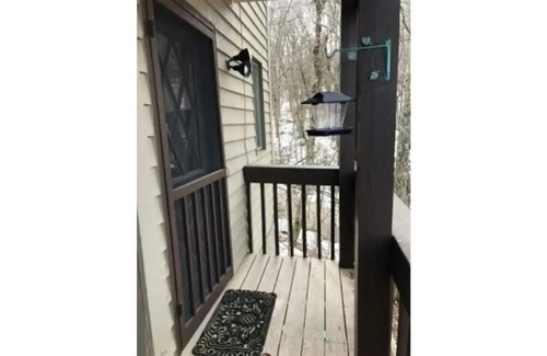 Beech Mountain Maison | Creekside 2min to slopes..quiet & private location
