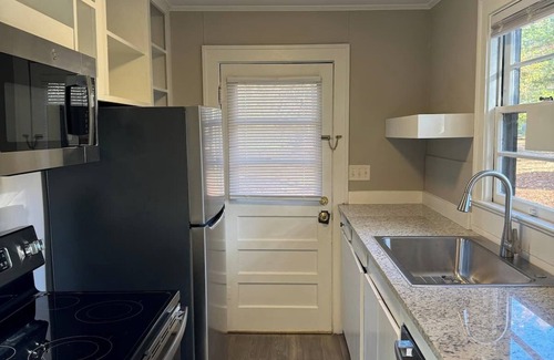 Ruston Maison | Creekside Cabin - 5 Mins From LA TECH & Sports Complex