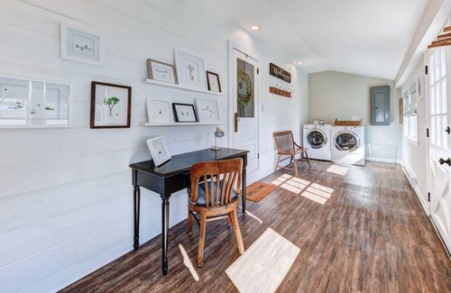 Perkiomenville Maison | Creekside Cottage with Pool on the Perkiomen Trail