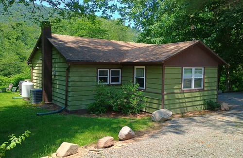 Lairdsville Cabine | Creekside: A Cozy Family & Fisherman Friendly 3-Bedroom Cabin on Loyalsock Creek