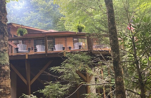 Charter Hills Maison | Creekside Cub House on Beech