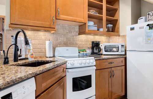 Fall River Estates Copropriété | Creekside Suite 05 (NO HT)