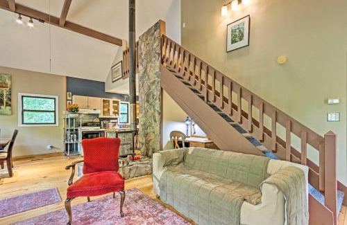 Mars Hill Maison | Creekside Weaverville Home - 16 Miles to Asheville