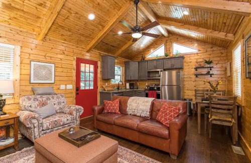 Rogers Maison | Creeksong Cabin