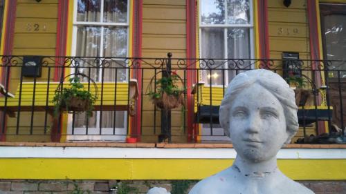 McDonough Maison | Creole Victorian for groups large and small