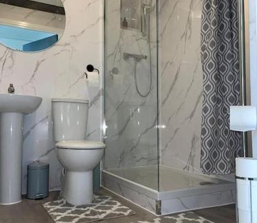 Chadwell Appartement | Crescent 2 Bedroom Apartment