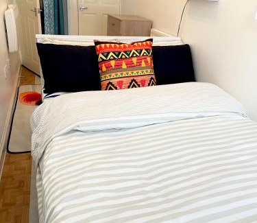 Chadwell Appartement | Crescent Apartment - Two bedroom