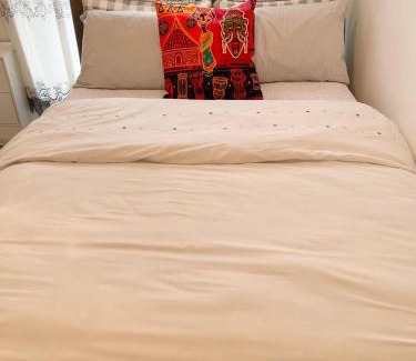 Chadwell Appartement | Crescent Apartment - Two bedroom