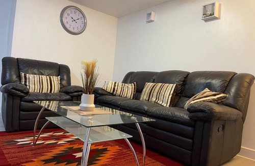 Chadwell Appartement | Crescent Apartment - Two bedroom