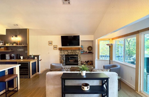 Crestline Maison | Crestline Hideaway
