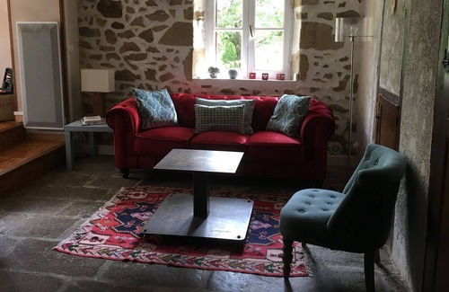 Bussiere-Dunoise Maison | Cottage creusois dans un jardin de poëte