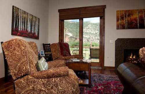 Durango Maison | Crimson Cliffs Unit 5
