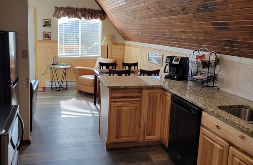 Cripple Creek Maison | Cripple Creek Cabin with Fantastic Views and Hot Tub