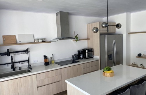 Tronadora Appartement | Cristal #1, Modern Monteverde home in harmony with nature!