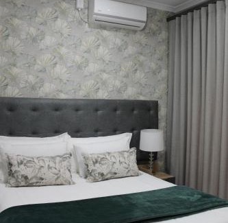 Kimberley Maison | Cronin Luxury Accommodation Room 1