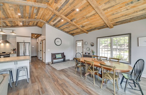 Averill Park Maison | Crooked Lake Escape Near Skiing, Farms & Festivals