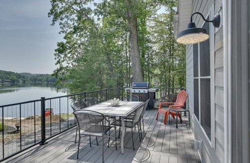 Averill Park Maison | Crooked Lake Escape Near Skiing, Farms and Festivals