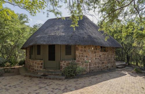 Vaalwater Appartement | Cross Pollination Chalets & Wellness Products