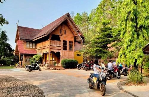 Chong Kham Station Balnéaire | Crossroads house