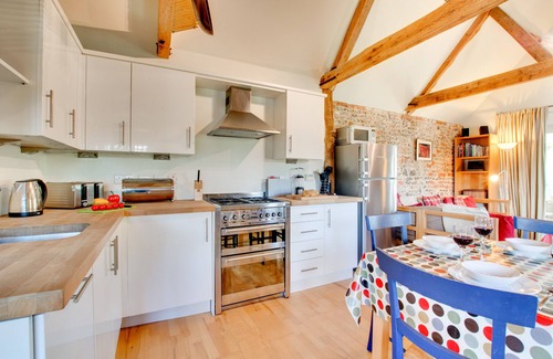 Briston Maison | Crossways Barn - Deux Chambres Maison, Couchages 4