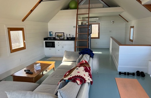 Westport Point Appartement | Crow's Nest: Cozy studio with loft, 1+ mile to Horseneck beach - paradise!