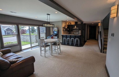 Lynden Maison | Crown Jewel