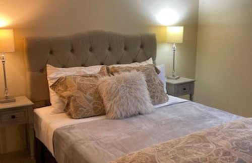 Crown Point Maison | Crown Point/Schererville apartment Cedar Point