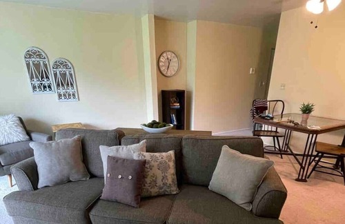 Crown Point Maison | Crown Point/Schererville apartment Cedar Point