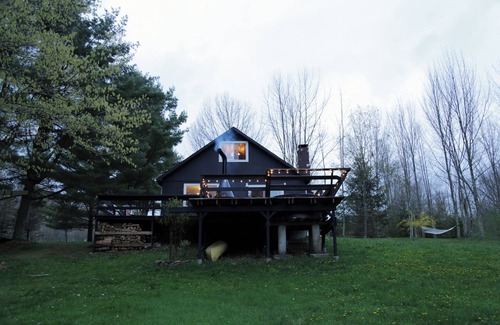 Fleischmanns Chalet De Ski | Crows Nest Mtn. Chalet - Hot Tub, Mtn Views, Dog Friendly